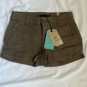 New Prana Elle Shorts in Mud, Sz 2